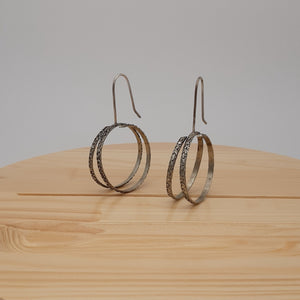 <transcy>Medium Hoop Collection Earring</transcy>
